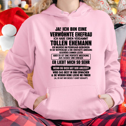 FEBRUAR - VERWÖHNTE EHEFRAU - VERDAMMT TOLLER EHEMANN - SCHATZ & KRIEGER - PERFEKTES GESCHENK VOM EHEMANN AN SEINE FRAU - LUAN02 (SKU2609-325-02)