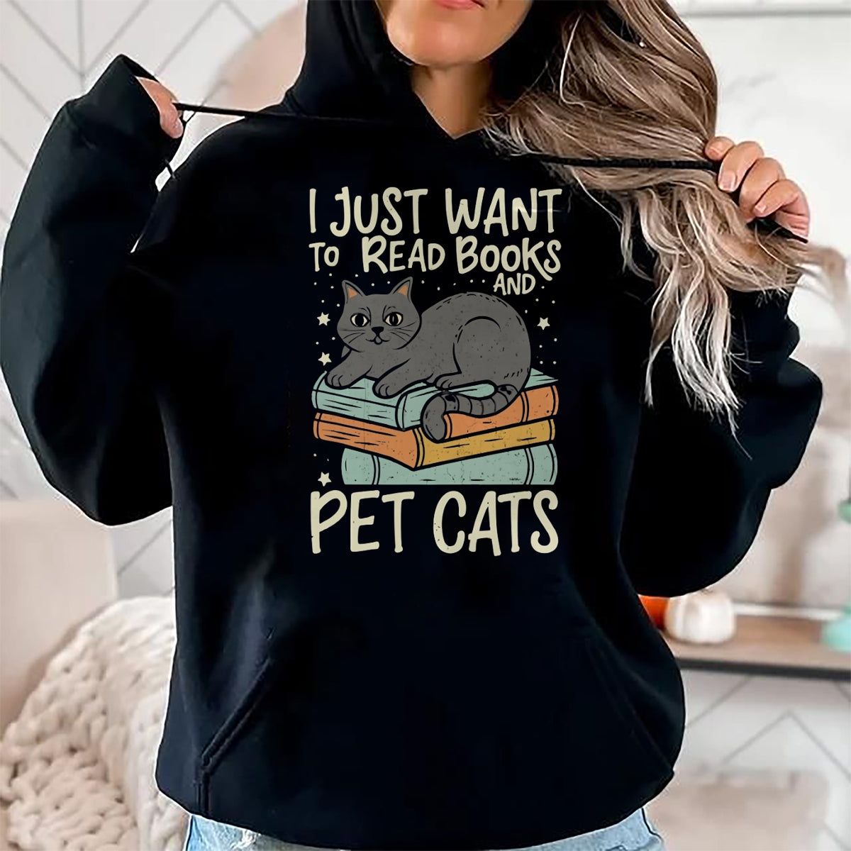Cat Love Shirt, Funny Cat Lover Gift UnisexT-Shirt/Hoodie/Sweatshirt HLT00 - Retro I Just Want to Read Books and Pet Cats Cat T-Shirt