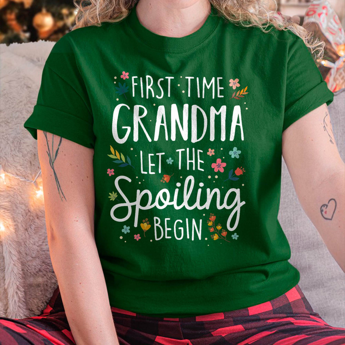 FIRST TIME GRANDMA T-SHIRT – PERFECT GIFT FOR NEW GRANDMAS - NINA00 (SKU8-GRA00)