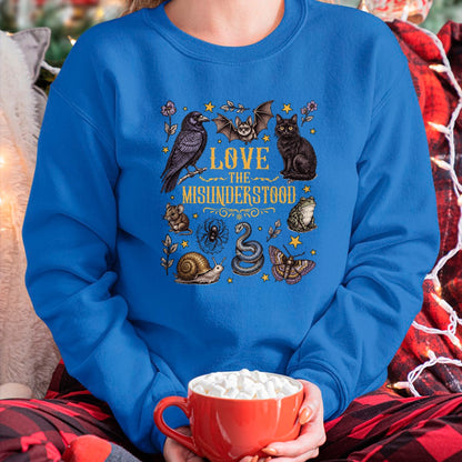 Cat Love Shirt, Funny Cat Lover Gift UnisexT-Shirt/Hoodie/Sweatshirt HLT00 - Vintage Love The Misunderstood Bat Raven Cat Snake Moth Frog T-Shirt