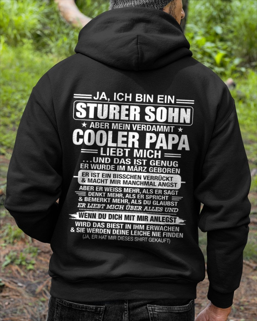 DEU03 - JA, ICH BIN EIN STURER SOHN T-SHIRT – GEBURTSTAGSGESCHENK VON EINEM MÄRZ-PAPA - LUAN03 (SKU2606-87-03)