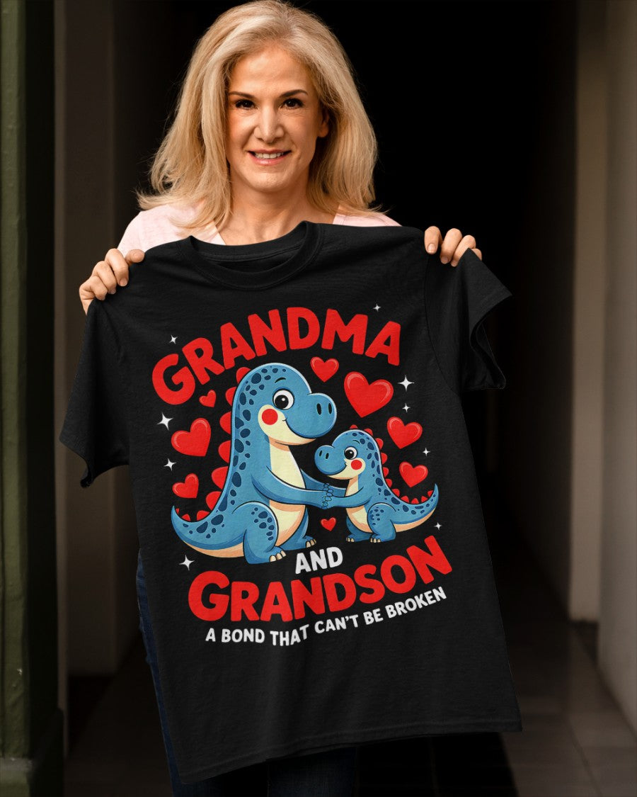 GRANDMA AND GRANDSON A BOND THAT CAN'T BE BROKEN DINOSAUR UNISEX T-SHIRT LUAN00 (SKU-GMS3)