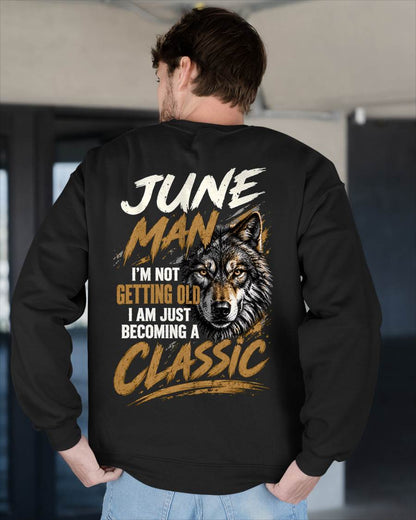 JUNE MAN - I'M NOT GETTING OLD - I'M JUST BECOMING A CLASSIC - T-SHIRT FOR MEN - LUAN06 (SKU2610-145-06)