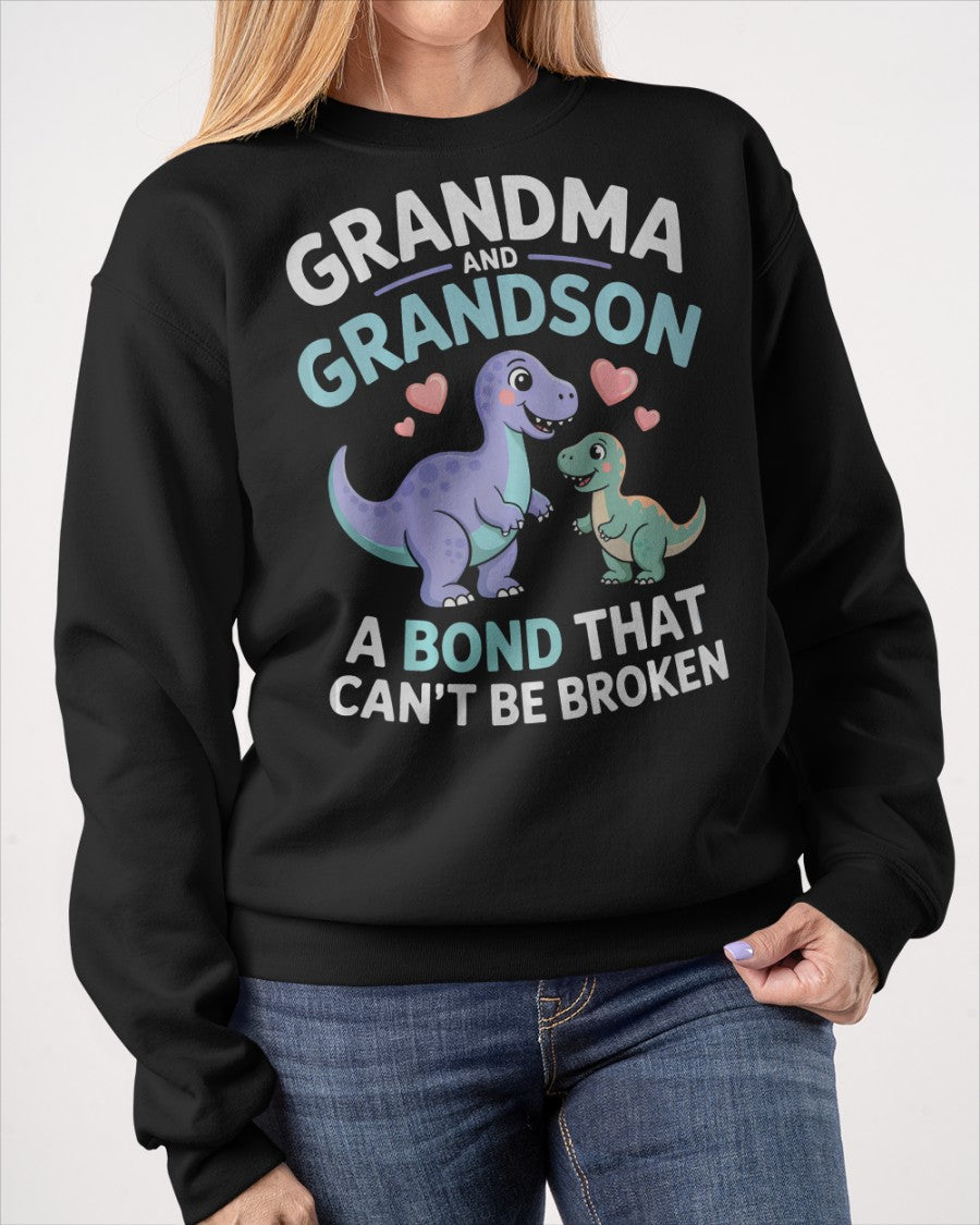 GRANDMA AND GRANDSON A BOND THAT CAN'T BE BROKEN DINOSAUR UNISEX T-SHIRT LUAN00 (SKU-GMS4)